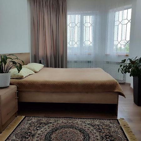 Amanat Guest House บิชเคก ภายนอก รูปภาพ