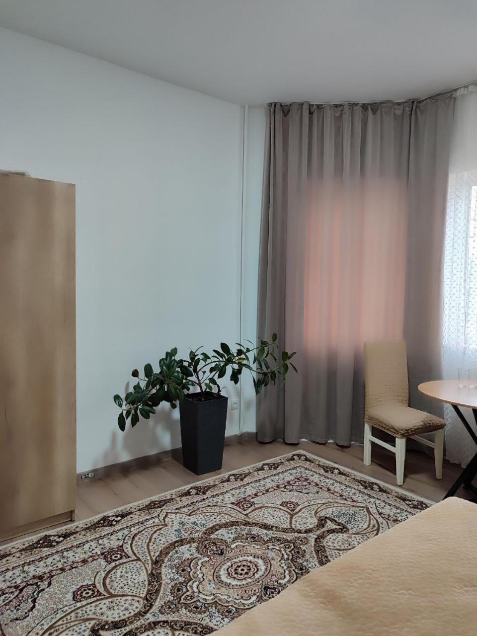 Amanat Guest House บิชเคก ภายนอก รูปภาพ