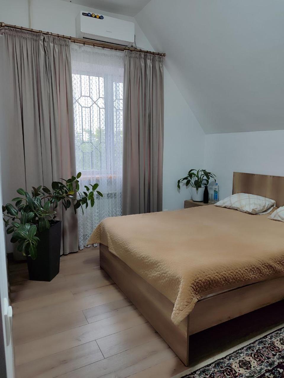 Amanat Guest House บิชเคก ภายนอก รูปภาพ