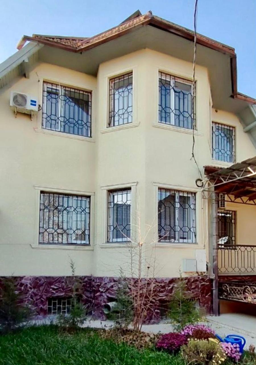 Amanat Guest House บิชเคก ภายนอก รูปภาพ